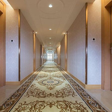 Vienna Hotel Shenzhen Unitown Exterior photo